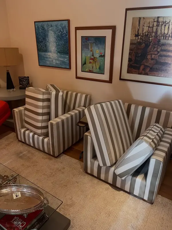 Poltronas listradas higienizadas